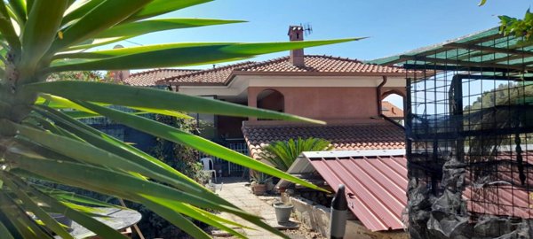 casa indipendente in vendita a Vallecrosia