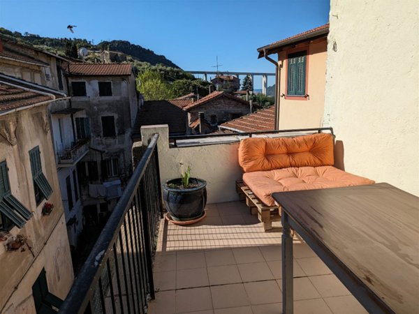 appartamento in vendita a Vallecrosia in zona Vallecrosia Alta
