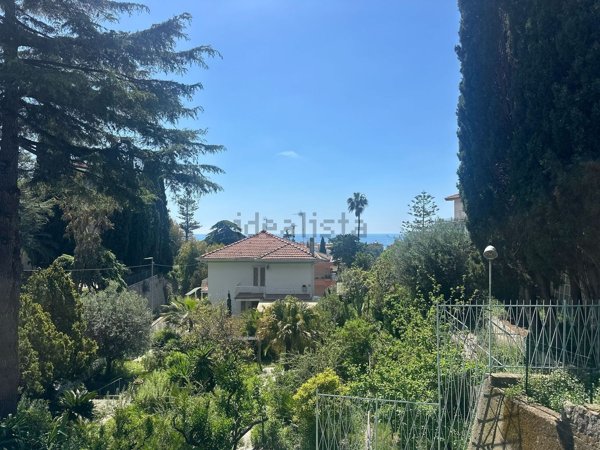 appartamento in vendita a Vallecrosia