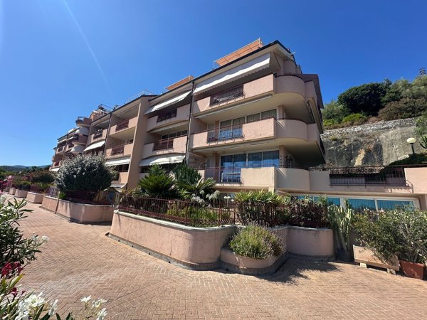 appartamento in vendita a Vallecrosia