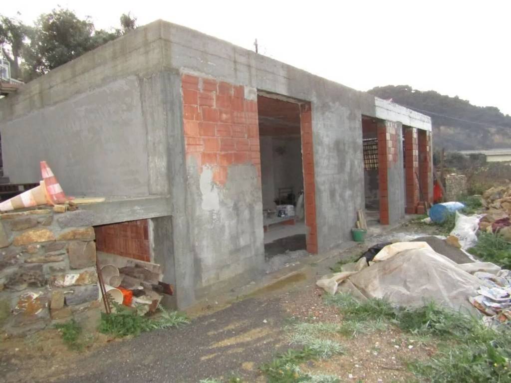 casa indipendente in vendita a Vallecrosia