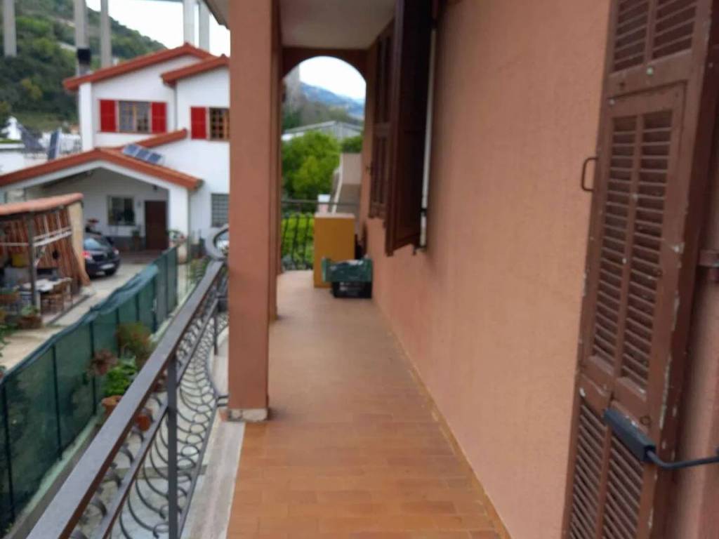 casa indipendente in vendita a Vallecrosia