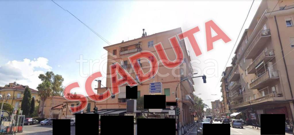 locale commerciale in vendita a Vallecrosia