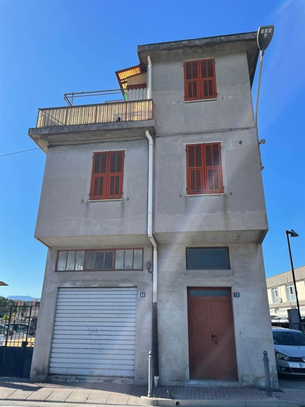 casa indipendente in vendita a Vallecrosia