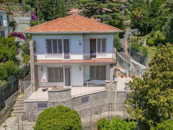 casa indipendente in vendita a Vallecrosia