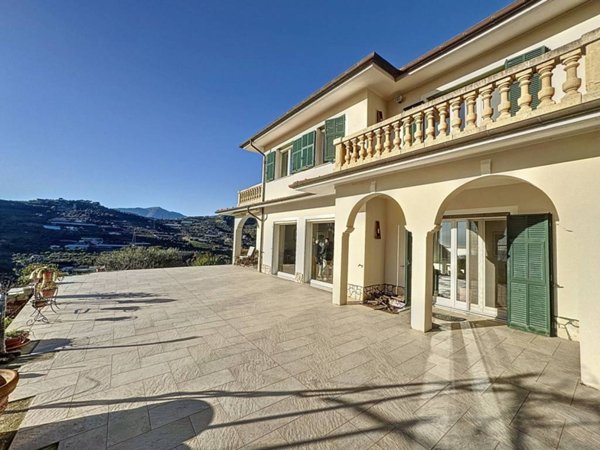 casa indipendente in vendita a Vallecrosia