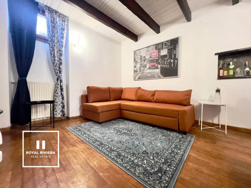 appartamento in vendita a Vallecrosia in zona Vallecrosia Alta