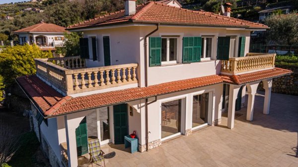 casa indipendente in vendita a Vallecrosia