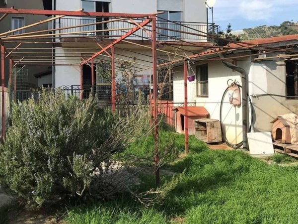 casa indipendente in vendita a Vallecrosia