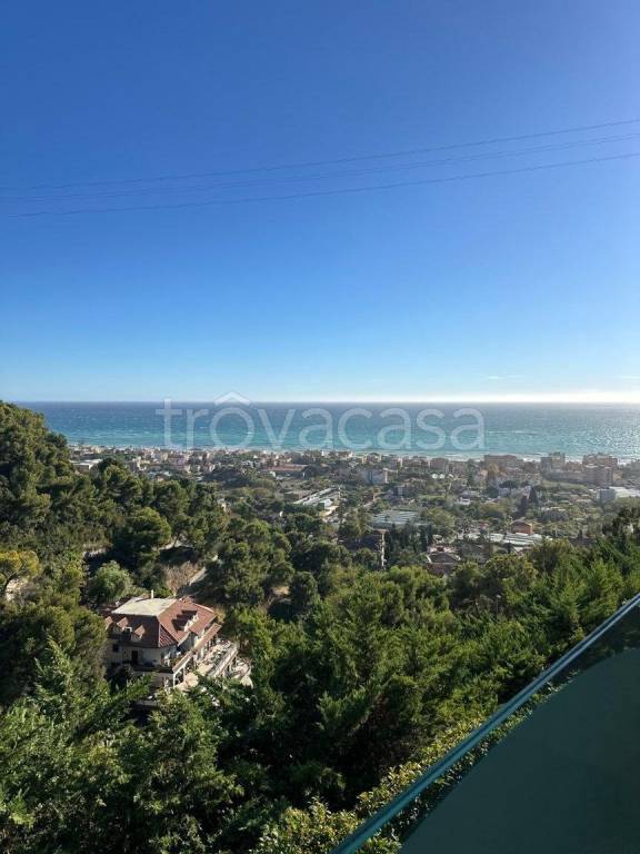 appartamento in vendita a Vallecrosia