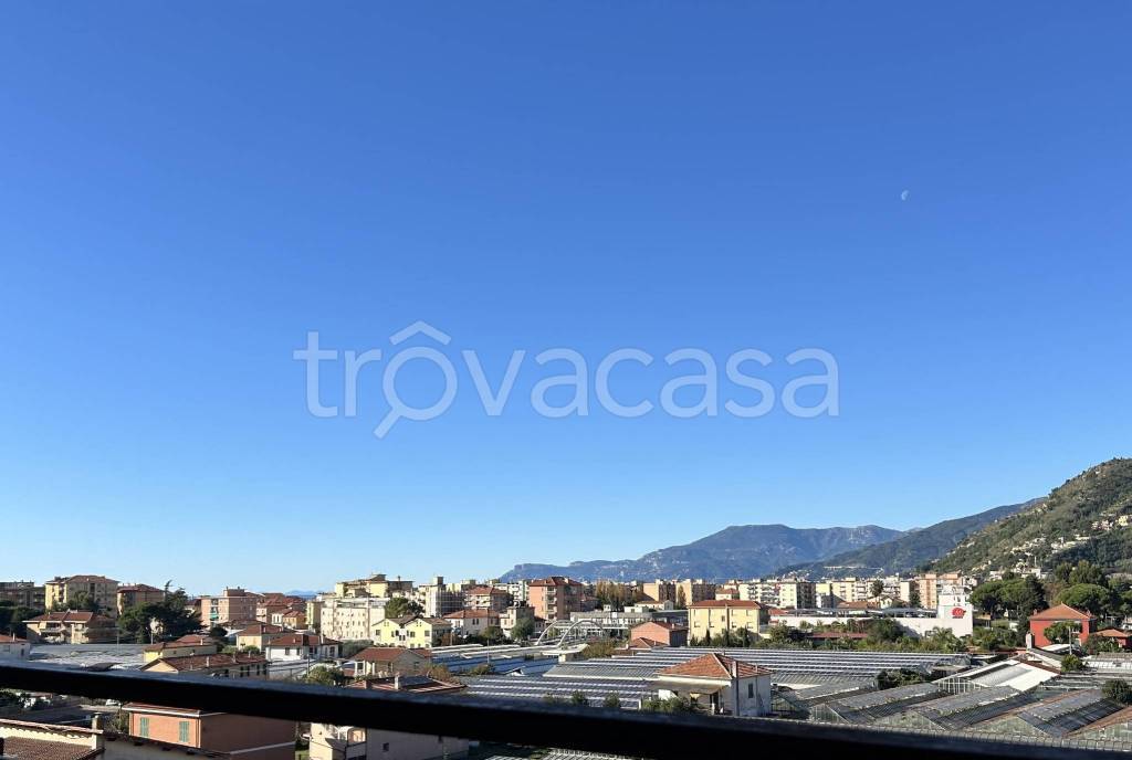 appartamento in vendita a Vallecrosia