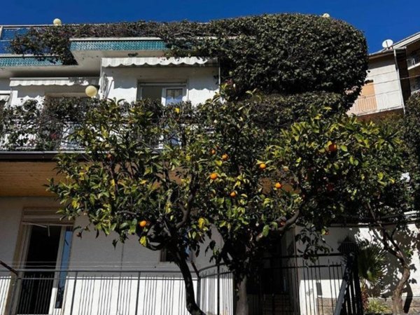 casa indipendente in vendita a Vallecrosia