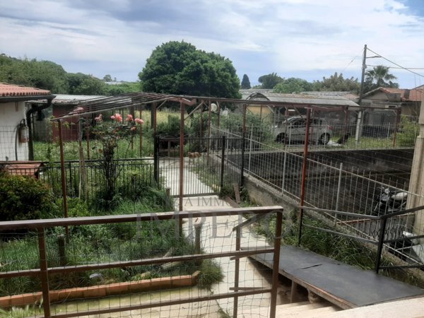 casa indipendente in vendita a Vallecrosia