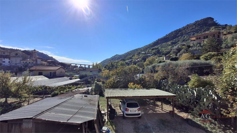 casa indipendente in vendita a Vallecrosia