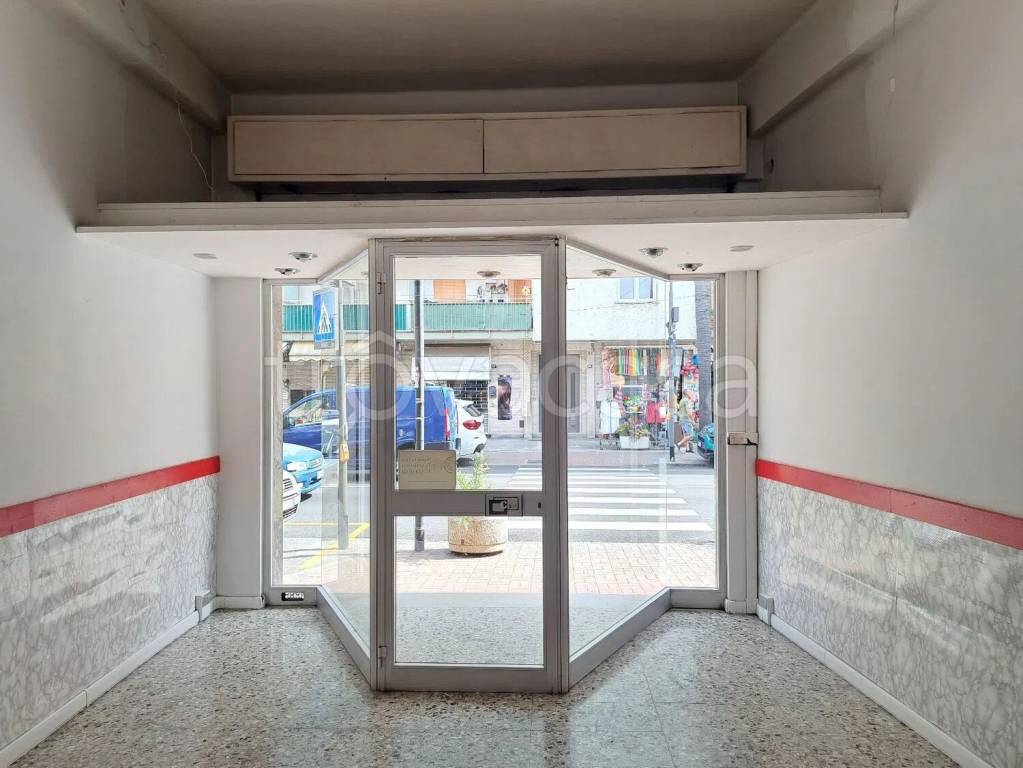 ufficio in vendita a Vallecrosia