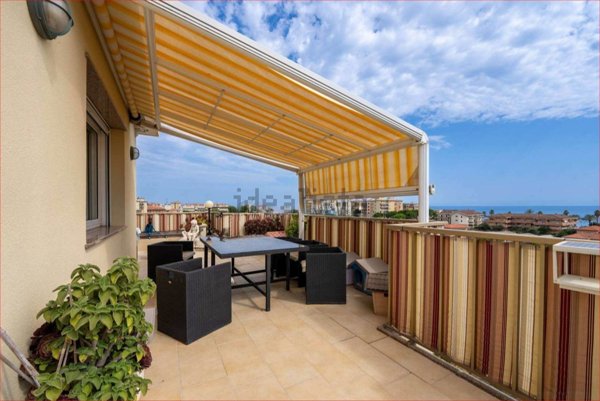 appartamento in vendita a Vallecrosia