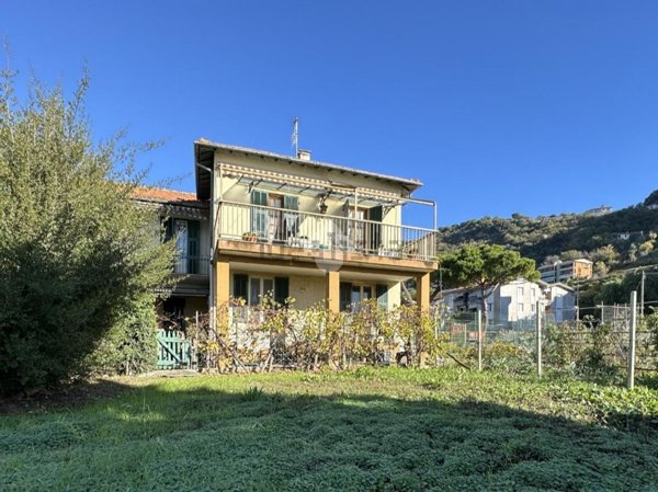 casa indipendente in vendita a Vallecrosia