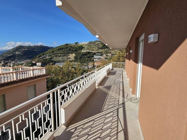 appartamento in vendita a Vallecrosia