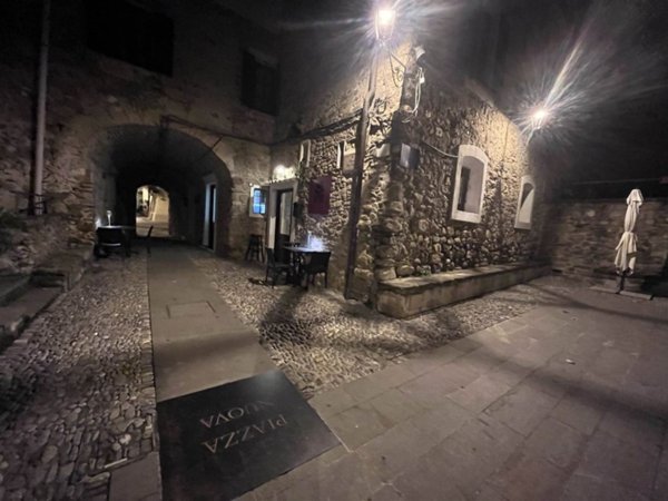 negozio in vendita a Vallecrosia in zona Vallecrosia Alta