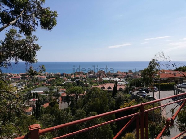 appartamento in vendita a Vallecrosia