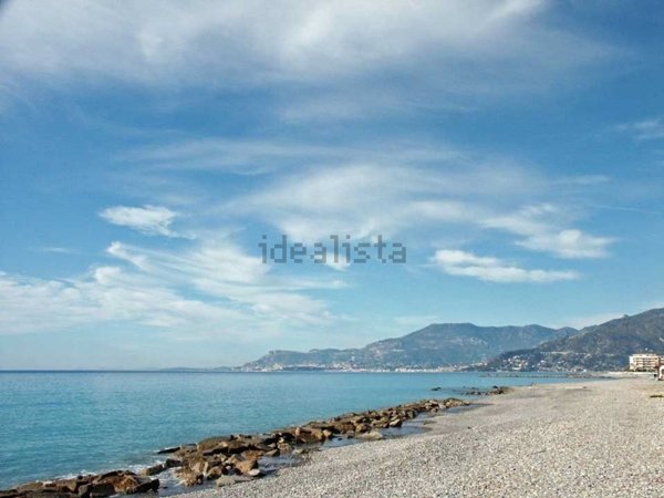 appartamento in vendita a Vallecrosia