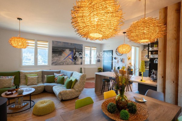 casa indipendente in vendita a Vallecrosia in zona Vallecrosia Alta