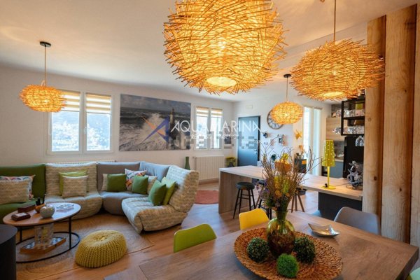 casa indipendente in vendita a Vallecrosia in zona Vallecrosia Alta