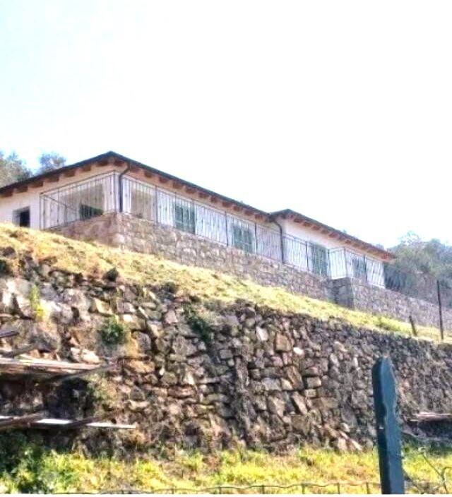 quadrivano in vendita a Vallecrosia in zona Vallecrosia Alta