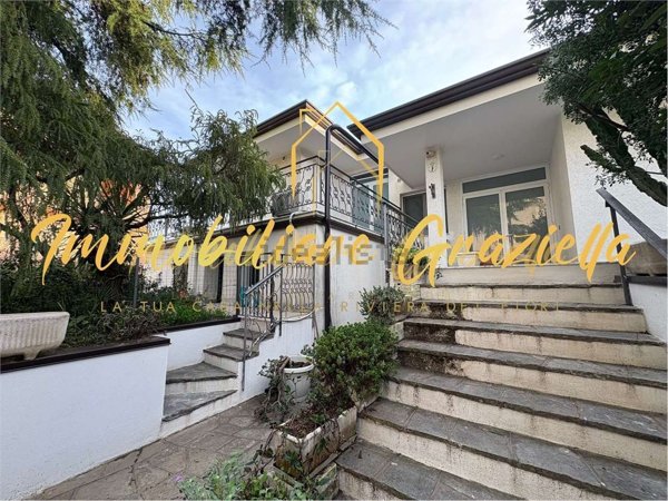 casa indipendente in vendita a Vallecrosia