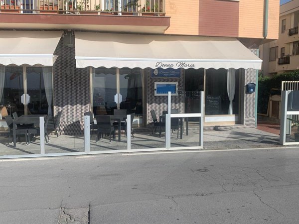 negozio in vendita a Vallecrosia