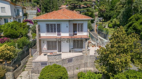 casa indipendente in vendita a Vallecrosia