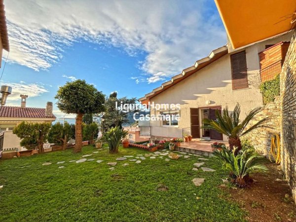 casa indipendente in vendita a Vallecrosia