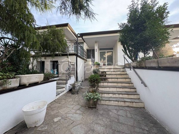 casa indipendente in vendita a Vallecrosia