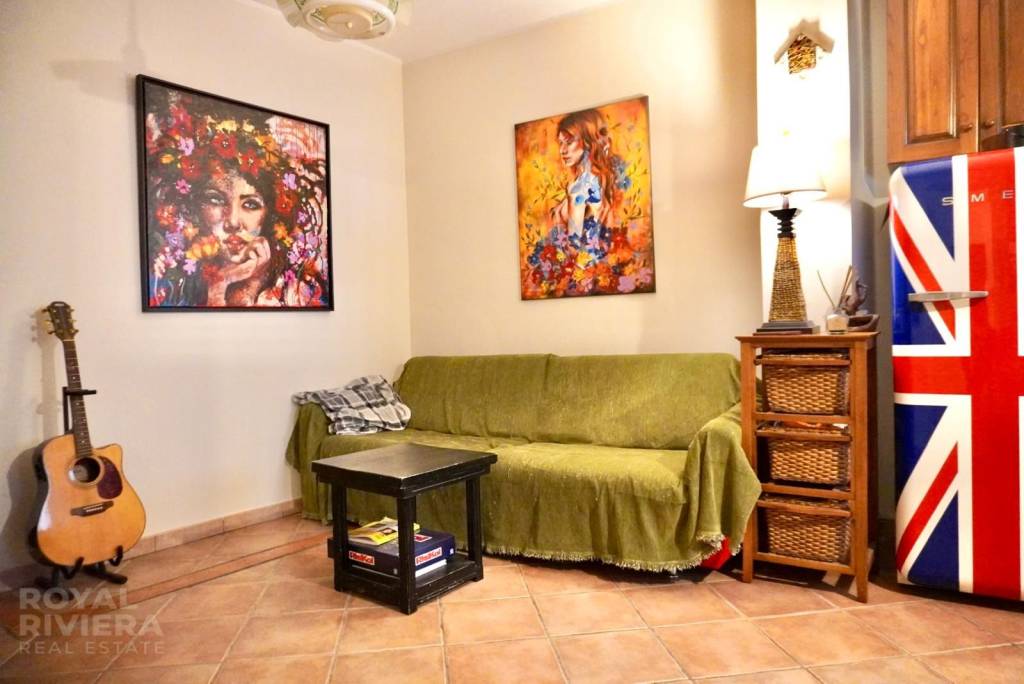 appartamento in vendita a Vallecrosia in zona Vallecrosia Alta