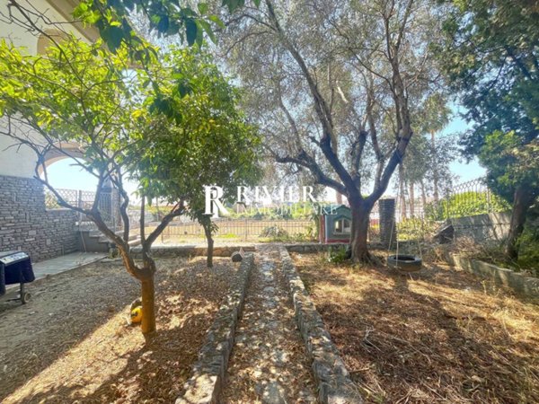 casa indipendente in vendita a Vallecrosia