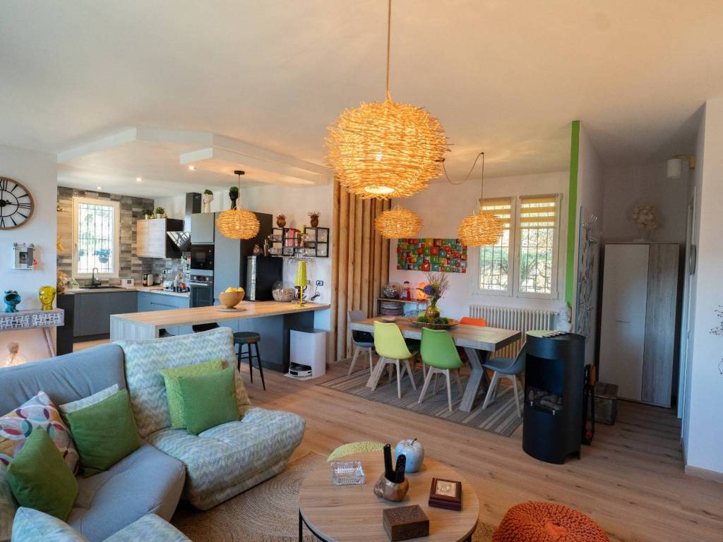 casa indipendente in vendita a Vallecrosia in zona Vallecrosia Alta