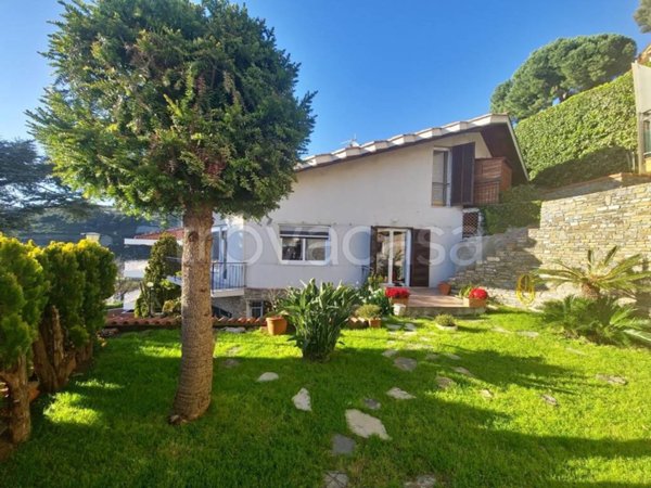 casa indipendente in vendita a Vallecrosia