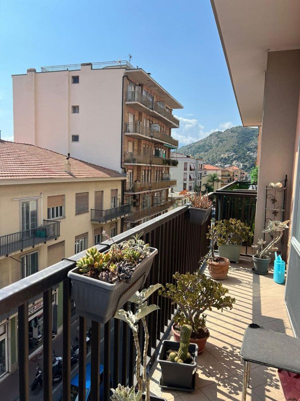 appartamento in vendita a Vallecrosia