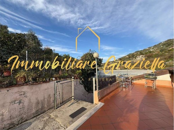 casa indipendente in vendita a Vallecrosia
