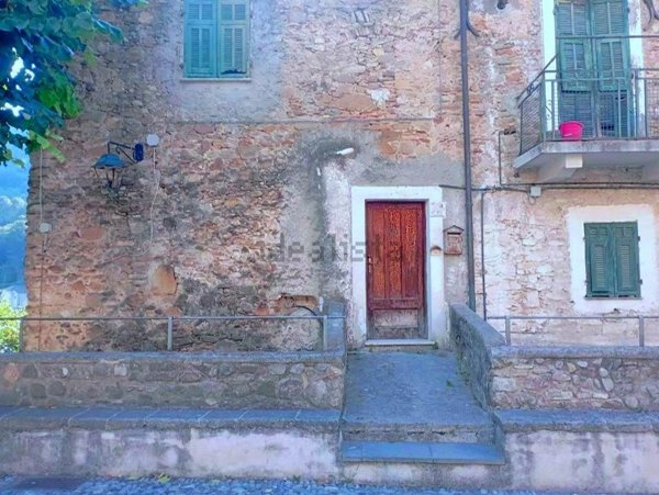 appartamento in vendita a Vallecrosia in zona Vallecrosia Alta