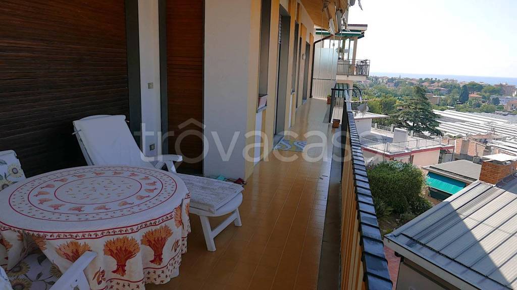 casa indipendente in vendita a Vallecrosia