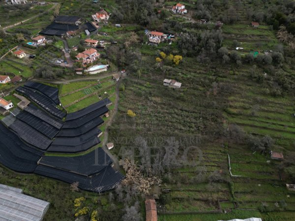 appartamento in vendita a Vallecrosia in zona Vallecrosia Alta