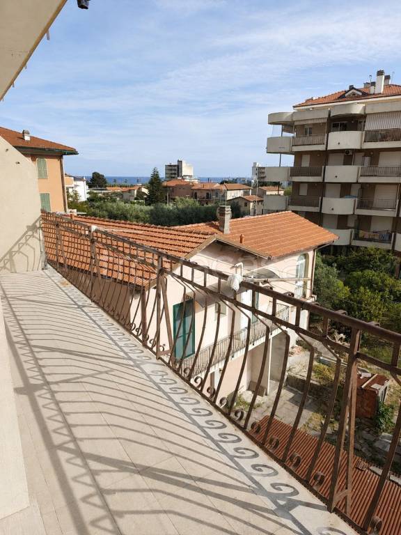 appartamento in vendita a Vallecrosia