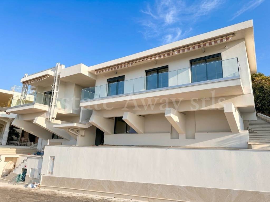 casa indipendente in vendita a Vallecrosia
