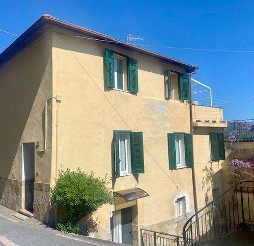 casa indipendente in vendita a Vasia in zona Pantasina