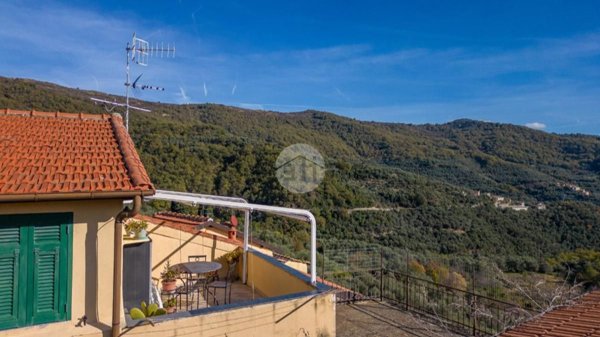 casa semindipendente in vendita a Vasia in zona Pantasina