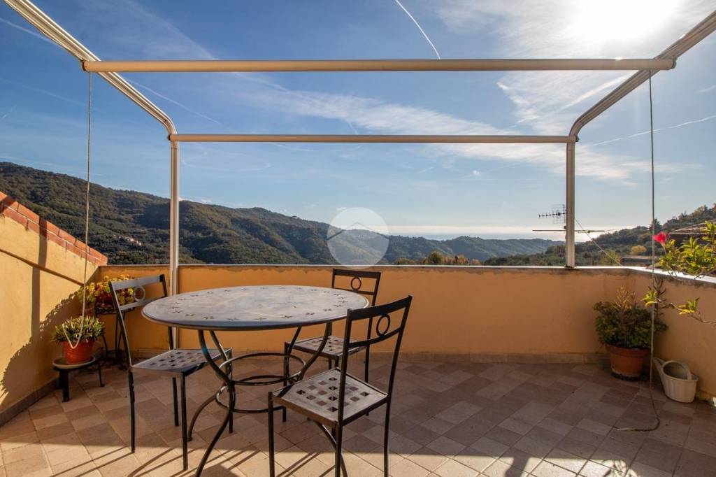 casa indipendente in vendita a Vasia in zona Pantasina