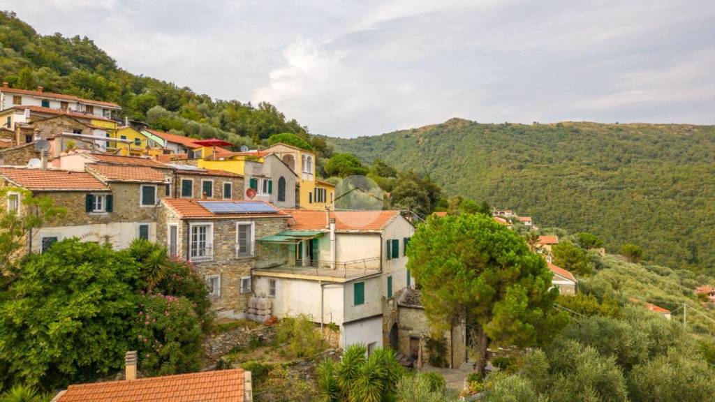casa indipendente in vendita a Vasia in zona Pantasina
