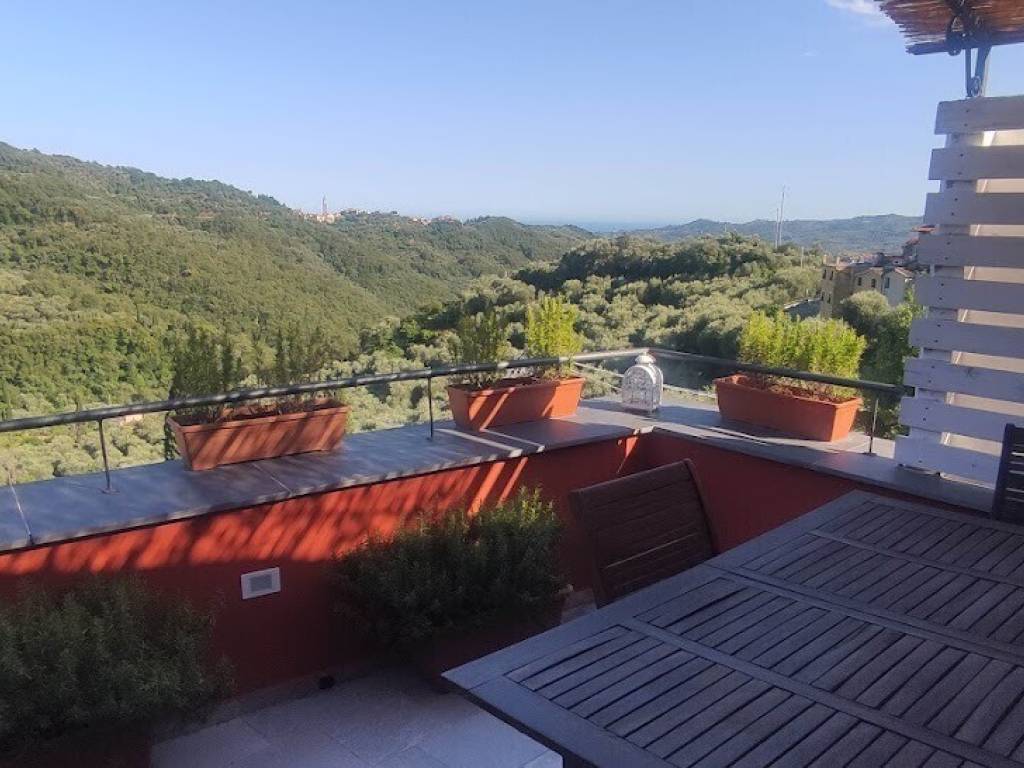 casa indipendente in vendita a Vasia in zona Pantasina