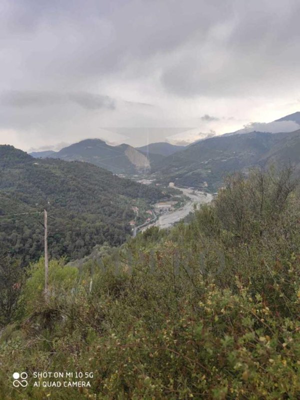 appartamento in vendita a Ventimiglia in zona Verrandi